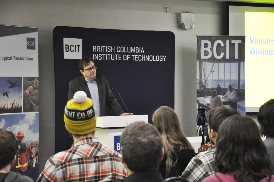 Minister Wilkinson visits students at the BC Institute of Technology as a part of his #OceansCampus Tour