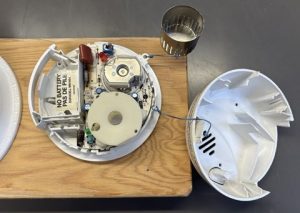 smoke detector opened up