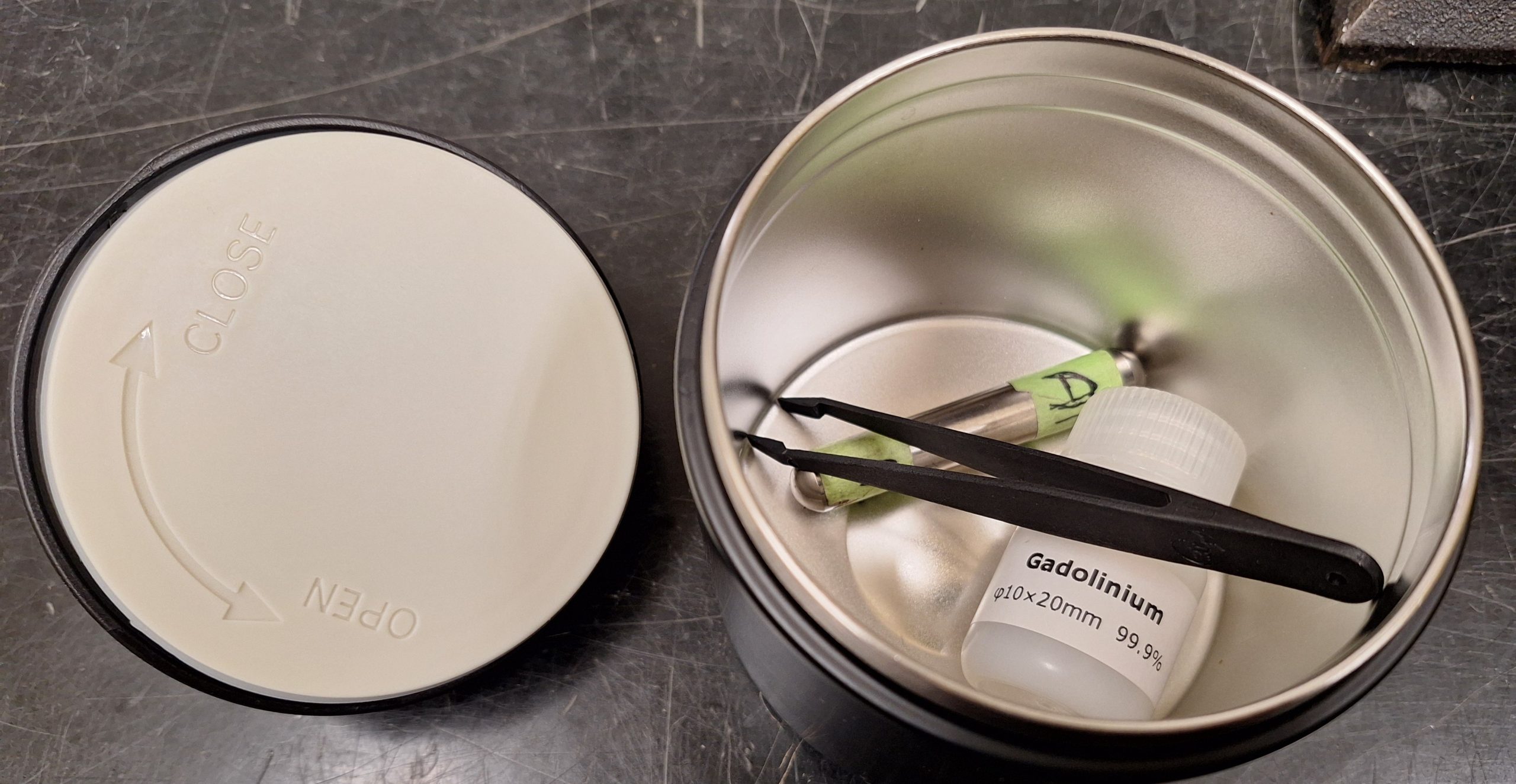 Gadolinium metal in a food jar - magnetic phase transition